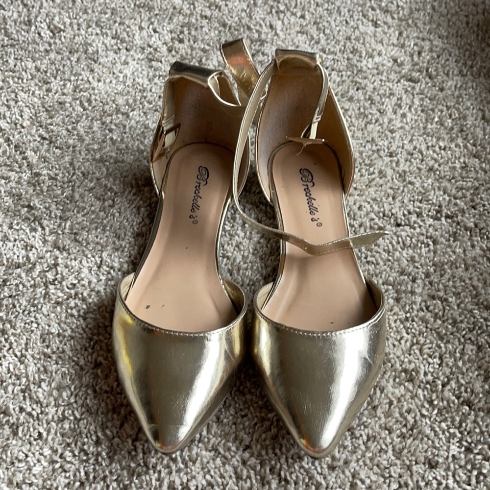 Vreckelle’s sandals